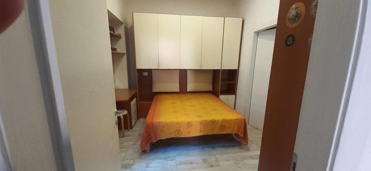 La Dimora Di Rosy Hotel เนเปิลส์ ภายนอก รูปภาพ