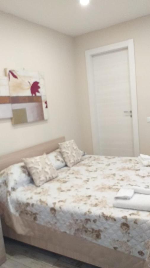 La Dimora Di Rosy Hotel เนเปิลส์ ภายนอก รูปภาพ